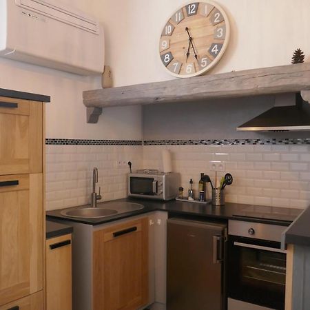 Appartement A 50 M De La Place Aux Herbes Юзес Екстер'єр фото